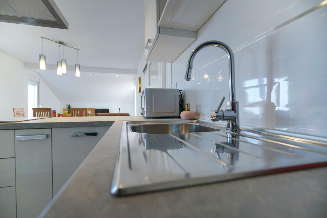 Summer Fever Apartment